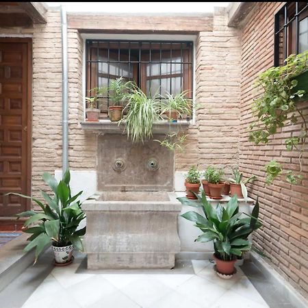 Apartamentos Centro Historico A Los Pies De La Alhambra Гранада Екстер'єр фото