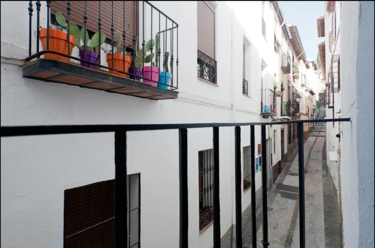 Apartamentos Centro Historico A Los Pies De La Alhambra Гранада Екстер'єр фото
