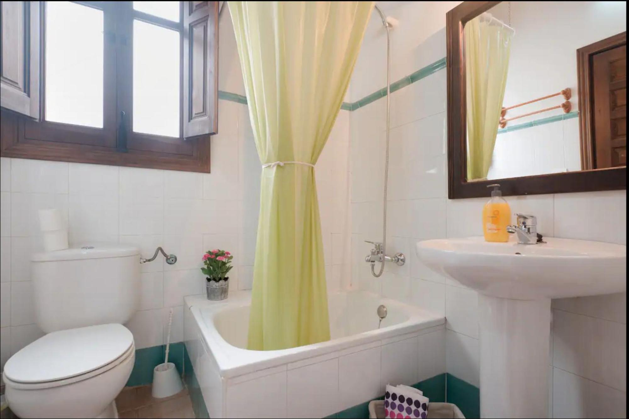 Apartamentos Centro Historico A Los Pies De La Alhambra Гранада Екстер'єр фото